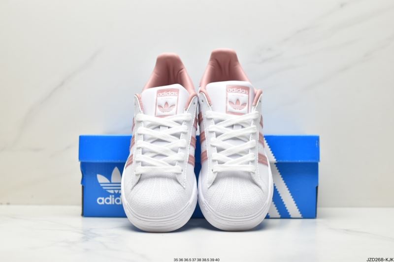 Adidas Sneakers